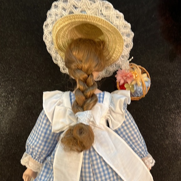 Porcelain Vintage Doll 18" - Beautiful - Picture 6 of 12